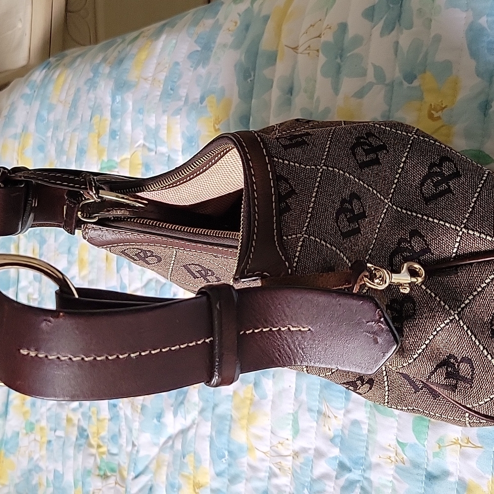 Handbag - Picture 4 of 4